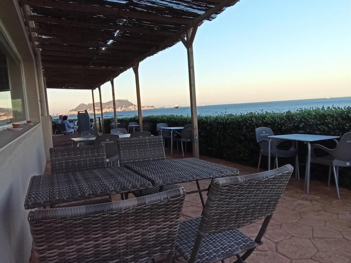 Punta Carnero Hostal アルヘシラス エクステリア 写真