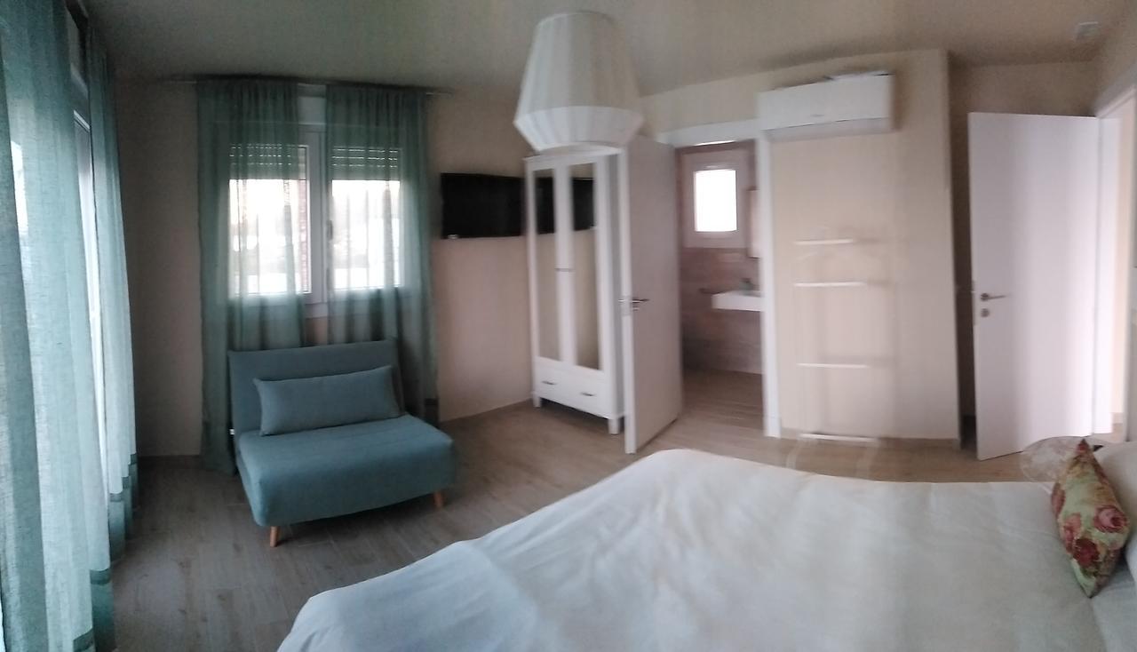 Punta Carnero Hostal アルヘシラス エクステリア 写真