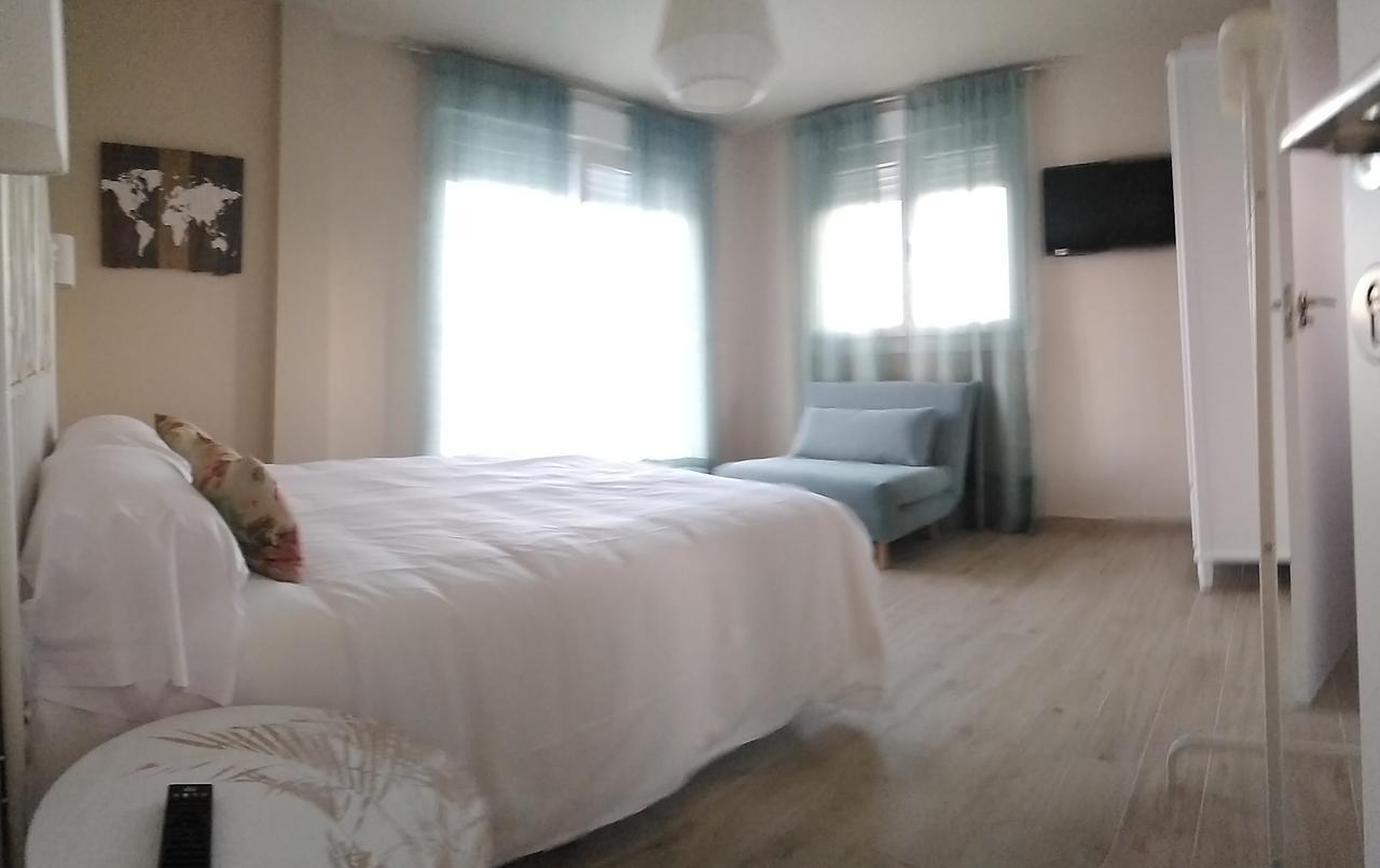 Punta Carnero Hostal アルヘシラス エクステリア 写真