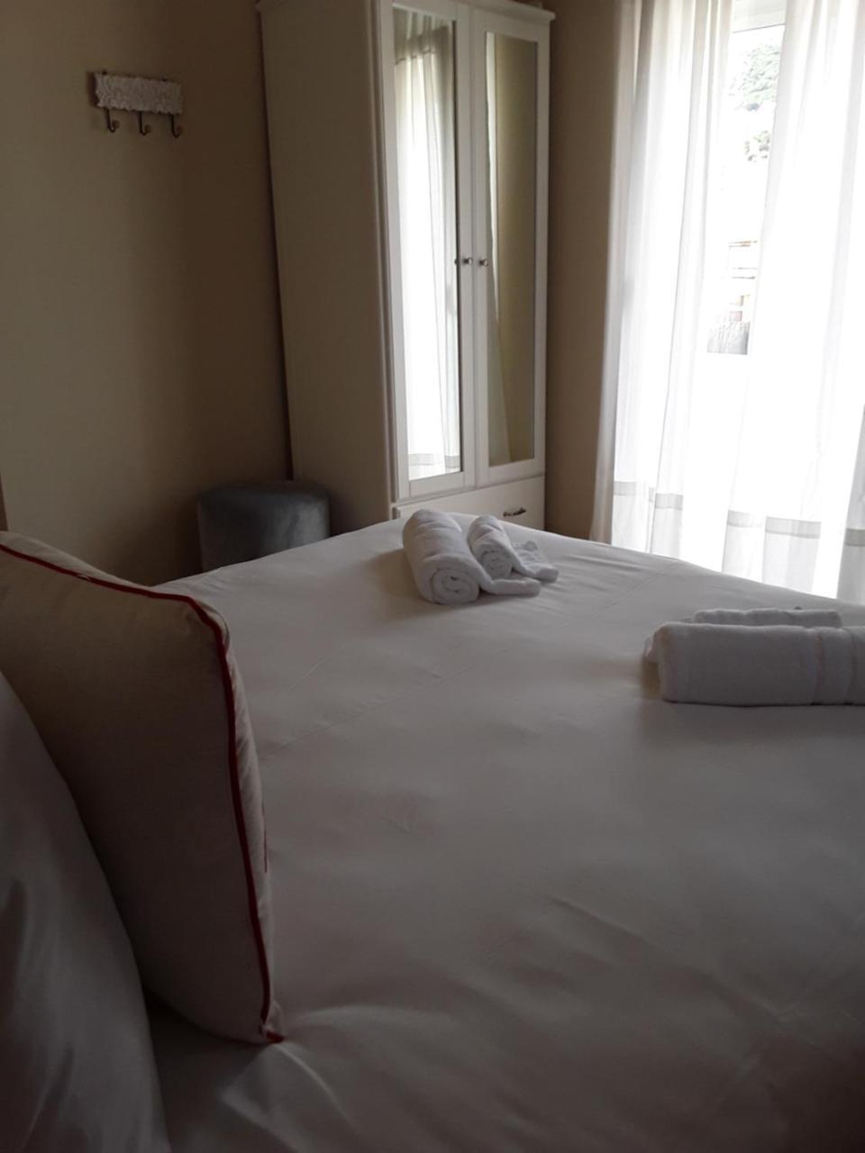 Punta Carnero Hostal アルヘシラス エクステリア 写真
