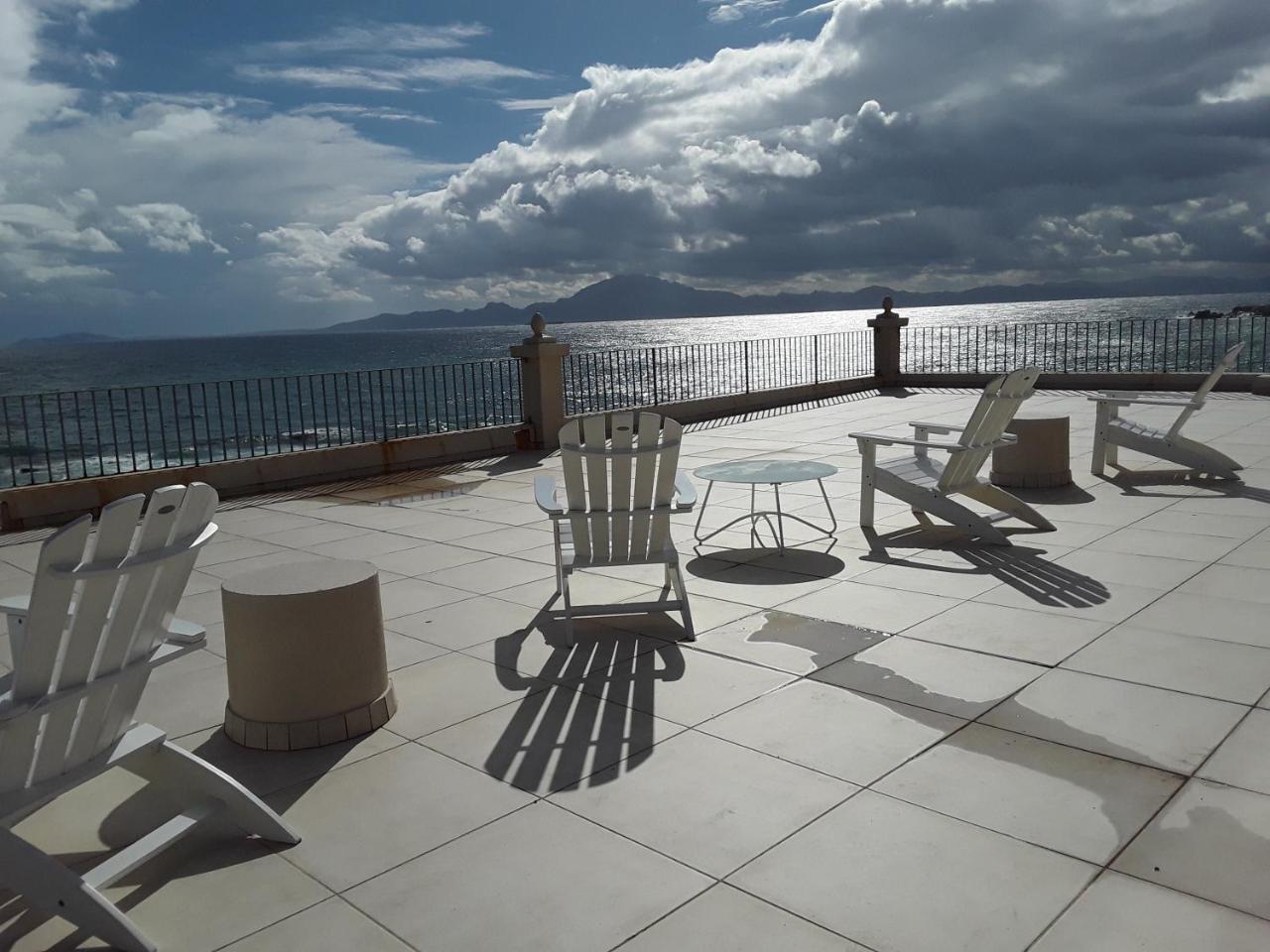Punta Carnero Hostal アルヘシラス エクステリア 写真
